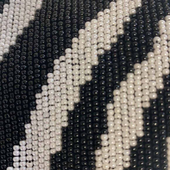 Circus SAM EDELMAN Mini handbag beaded pouch sack zebra pearl black white NWT - Picture 4 of 4